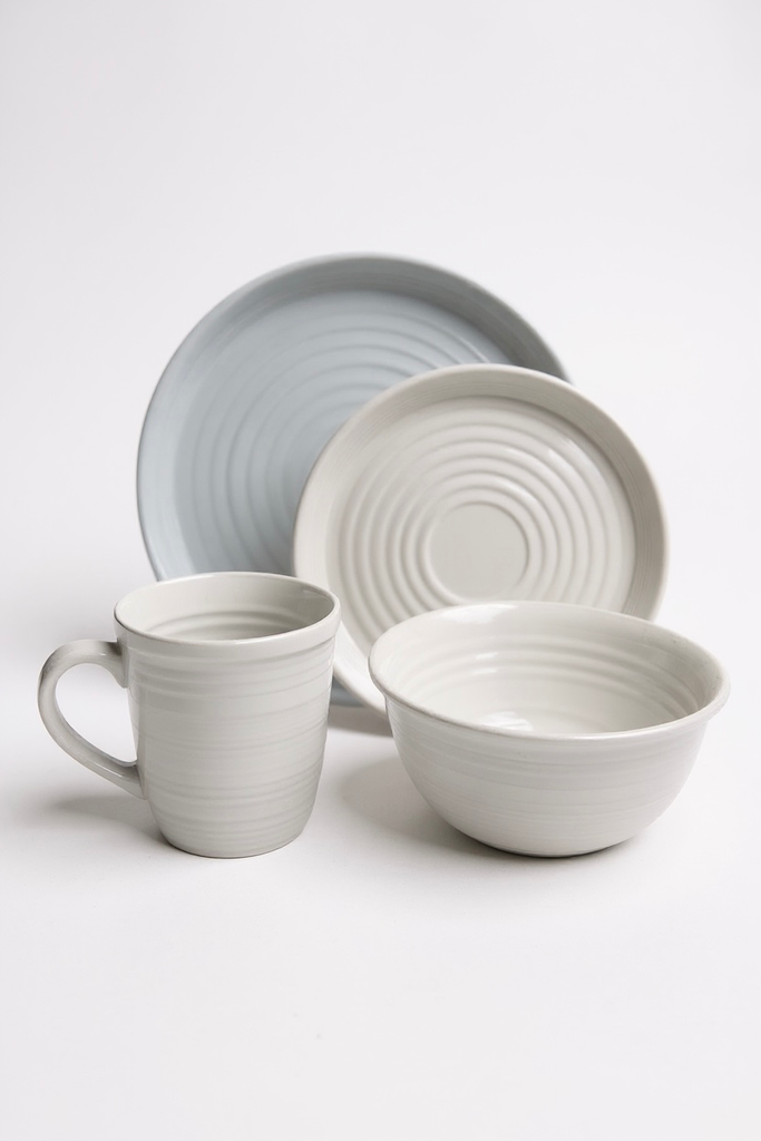 Dinner Set 16pc Stoneware White Grooved - RH 