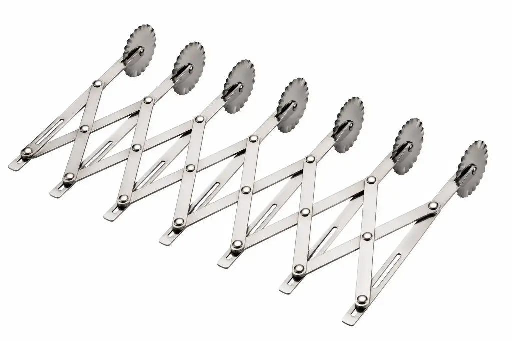 Dough Cutter 7 Wheel Fluted - Baking Essentials - 2007